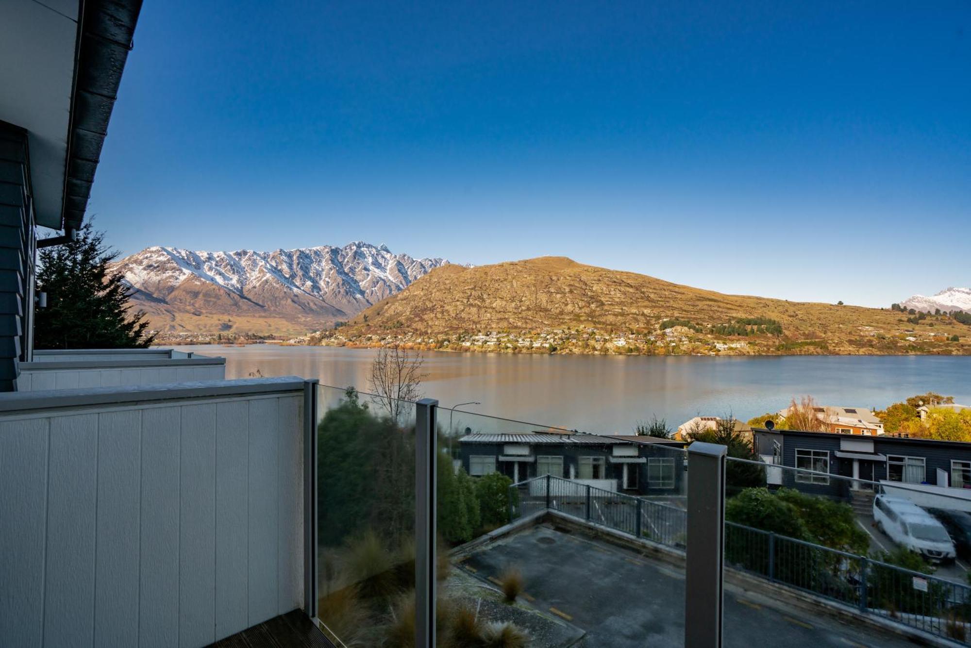 2-Bedroom Apartment With Lake & Mountain View - Beechwood Queenstown Exterior photo