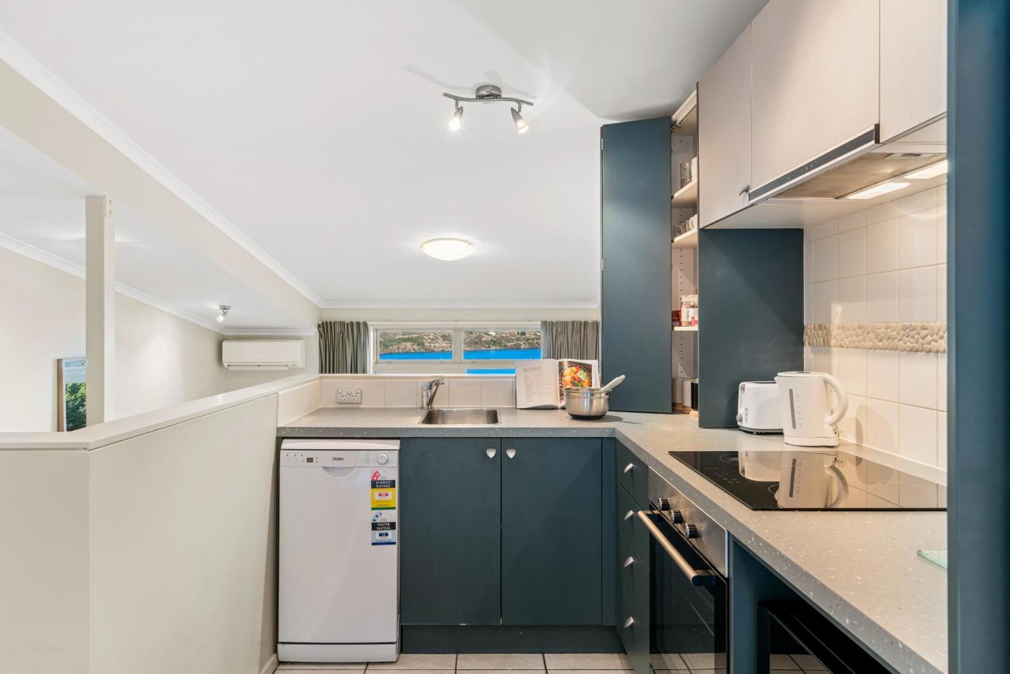 2-Bedroom Apartment With Lake & Mountain View - Beechwood Queenstown Exterior photo